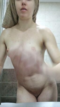 lessikitty : tits ass )