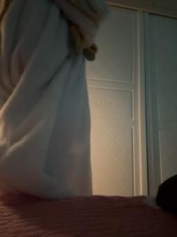 mammam520 : 一个人在刚洗完澡，好燥热想发生一些故事