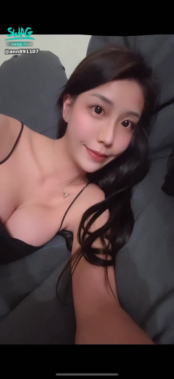 ann891107 : 11/12 (三) 晚上十點首播!歡迎各位來看我❤️新人第一次好緊張😂 #sexy #性感 #生活 #大奶🔥 #巨乳 #新人