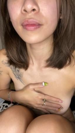 neinei_chen : 直播後還是很想色色😜🤪