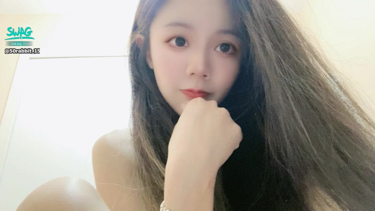 50rabbit_150 : 🩷🩷我在百貨公司上班，應該也算是櫃姐吧☺️💎
-
「哪間百貨？」
.
.
.
.
.
.
.
.
.
.
.
.
.
.
.
「小北百貨」
🙃🙃🙃🙃🙃🙃🙃
-
#🤪