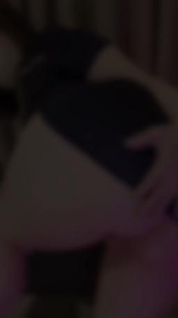 qqxoxo : 🛫巨乳空姐想要你💋好騷👠不玩壞QQ嗎？💦

2個愛的棒棒🉐2部超色片片💦

#QQ  #G奶 #巨乳 #騷 #誘惑