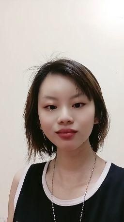 among_ : 嗨~我是夜玟彤，是桃園人，很高興認識大家！