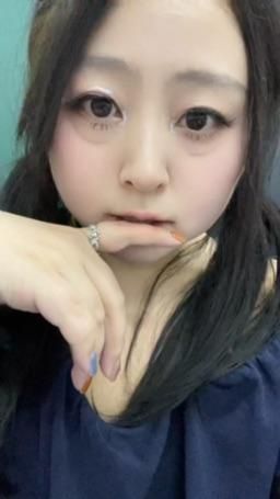 qianxingchen. : 在上班 好無聊 想被滿足喔