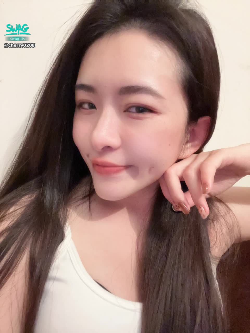 cherry020800 : 好開心又能放假了🫣這周少上一天班好爽❤️有人要約會逛街的嗎？ #約會 #sexy #性感 #日常 #生活 #露臉