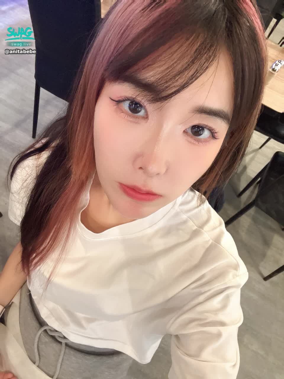 anitabebe : 11/23（日）22:45性感情趣蕾絲睡衣聊天居家女孩
達20萬鑽石 性感睡衣表演脫衣誘惑
#主題直播