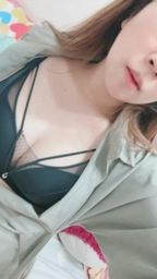 sexyenen : 啾一個親一下😗