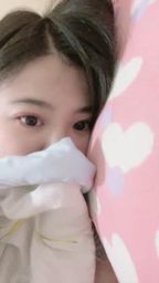 cutewawa : 猜猜我在做什麼呀~~😈