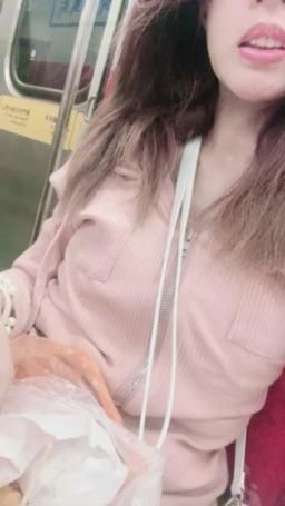 lovemeredith : 剛下班，超累的呀，吃杏鮑菇不夠飽，我想吃你的那根也長的很像杏鮑菇，對不對