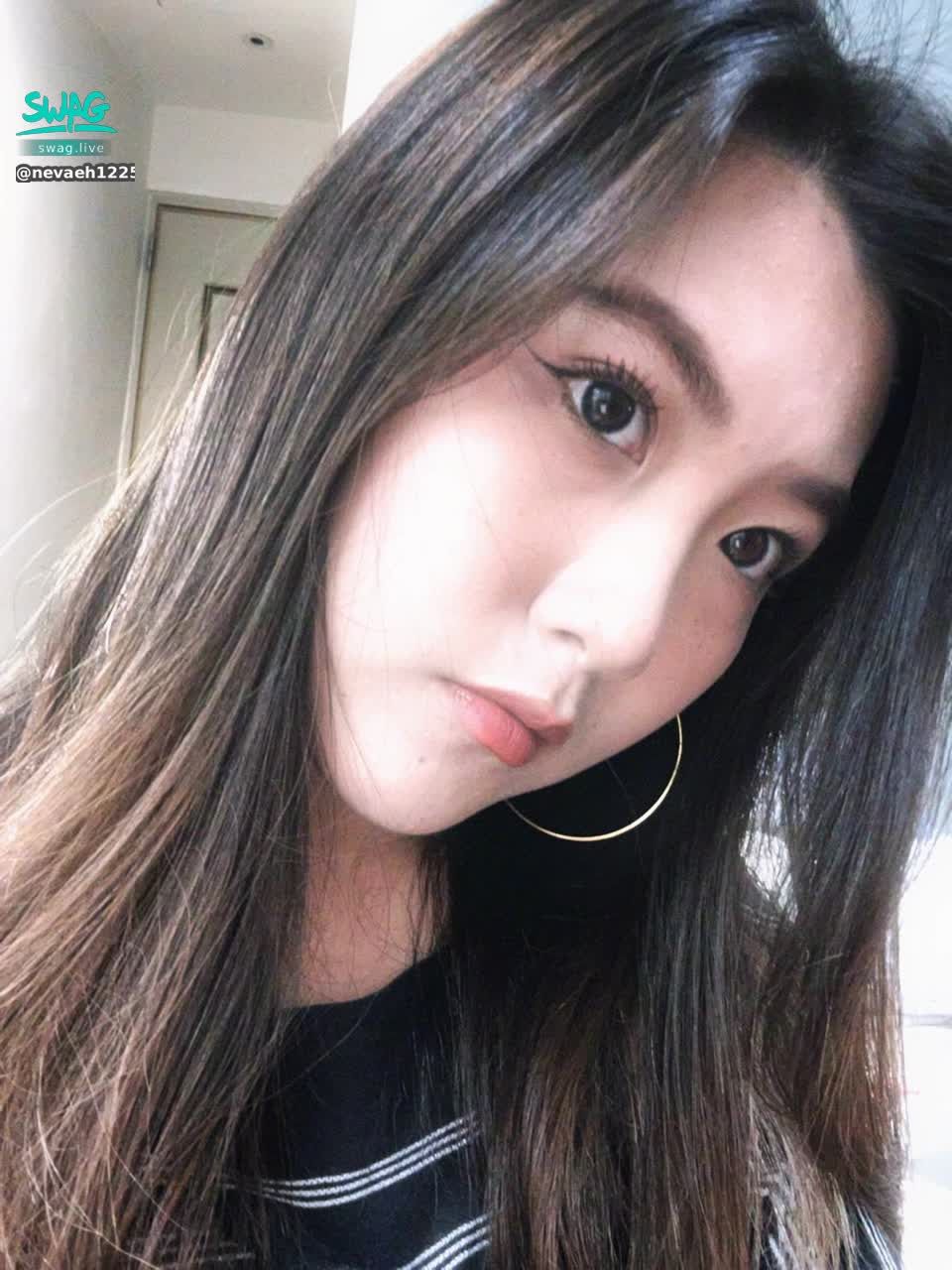 nevaeh1225 : 聽說我的眼睛會電人👀真的有嗎~ #露臉 #日常 #生活 #甜美 #大眼睛 #性感 #sexy