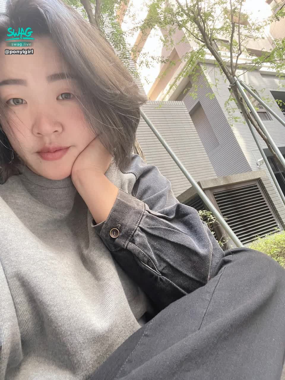 ponyigirl : 想要找人出去探店～有推薦的咖啡廳嗎❤️私訊我一起去喝～ #露臉 #可愛 #甜美 #戶外 #sexy #性感 #生活 #日常