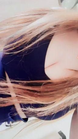 aisa : 🔮趴著從後面看粉穴