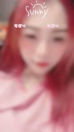 mochi_chi : Babe喜歡甜甜可愛的我還是性感火辣的我呢呢😳
私訊送一張性感or可愛的照片呦❤️‍🔥