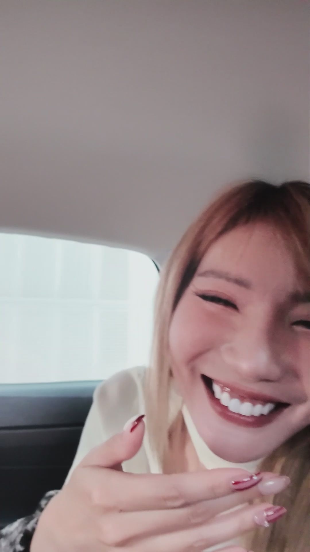 candy_muwanna : 不小心在車上把它吃出來了啦