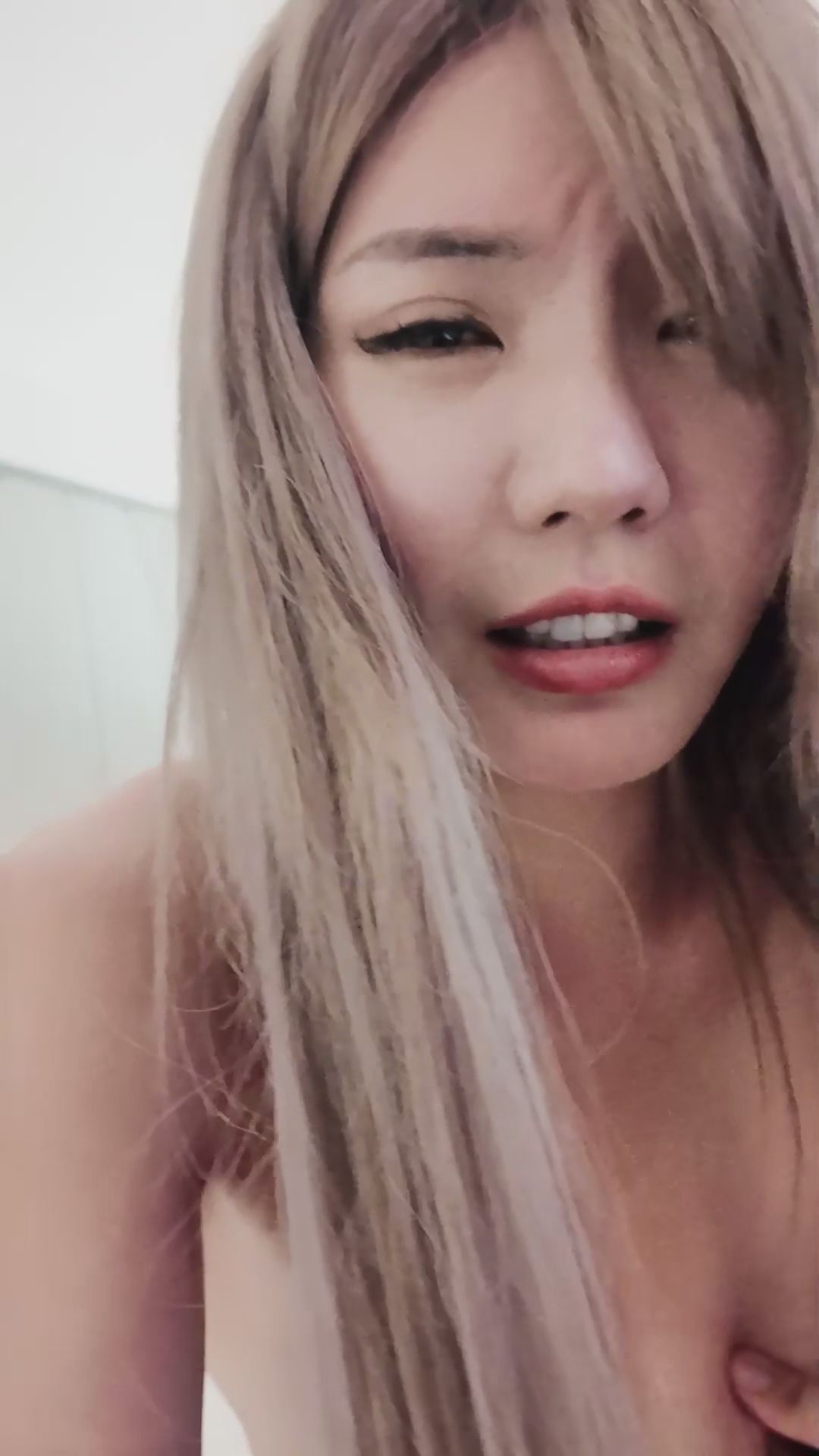 candy_muwanna : 這部我偷偷放上來 你們偷偷看就好很緊繃