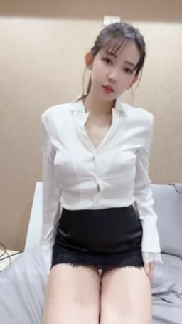 ladyyuan : Babe想看我OL完整版? 私訊我讓你射爆😘太性感了~