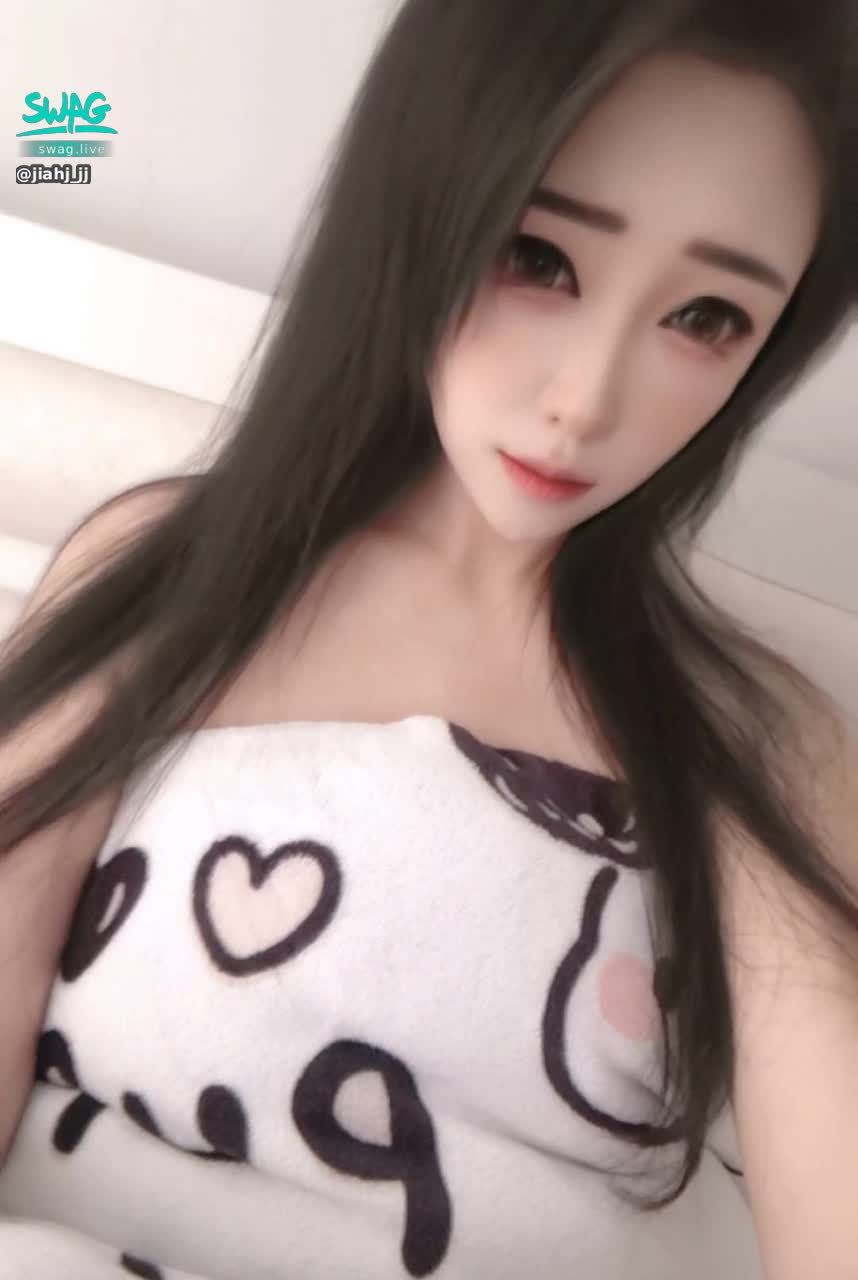 jiahj_jj : 昨晚梦里高潮了～好害羞～