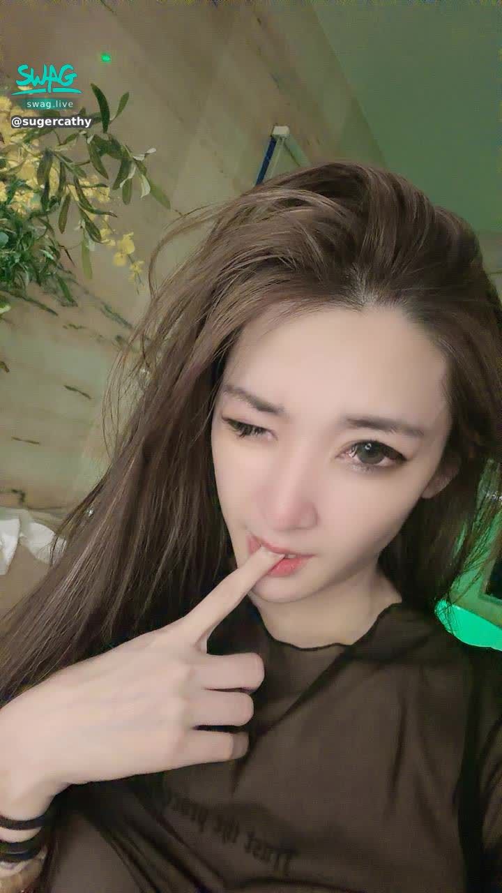 sugercathy : 11/21(五)12:00美睫師接睫毛塞跳蛋
滿30萬廁所色色
#主題直播