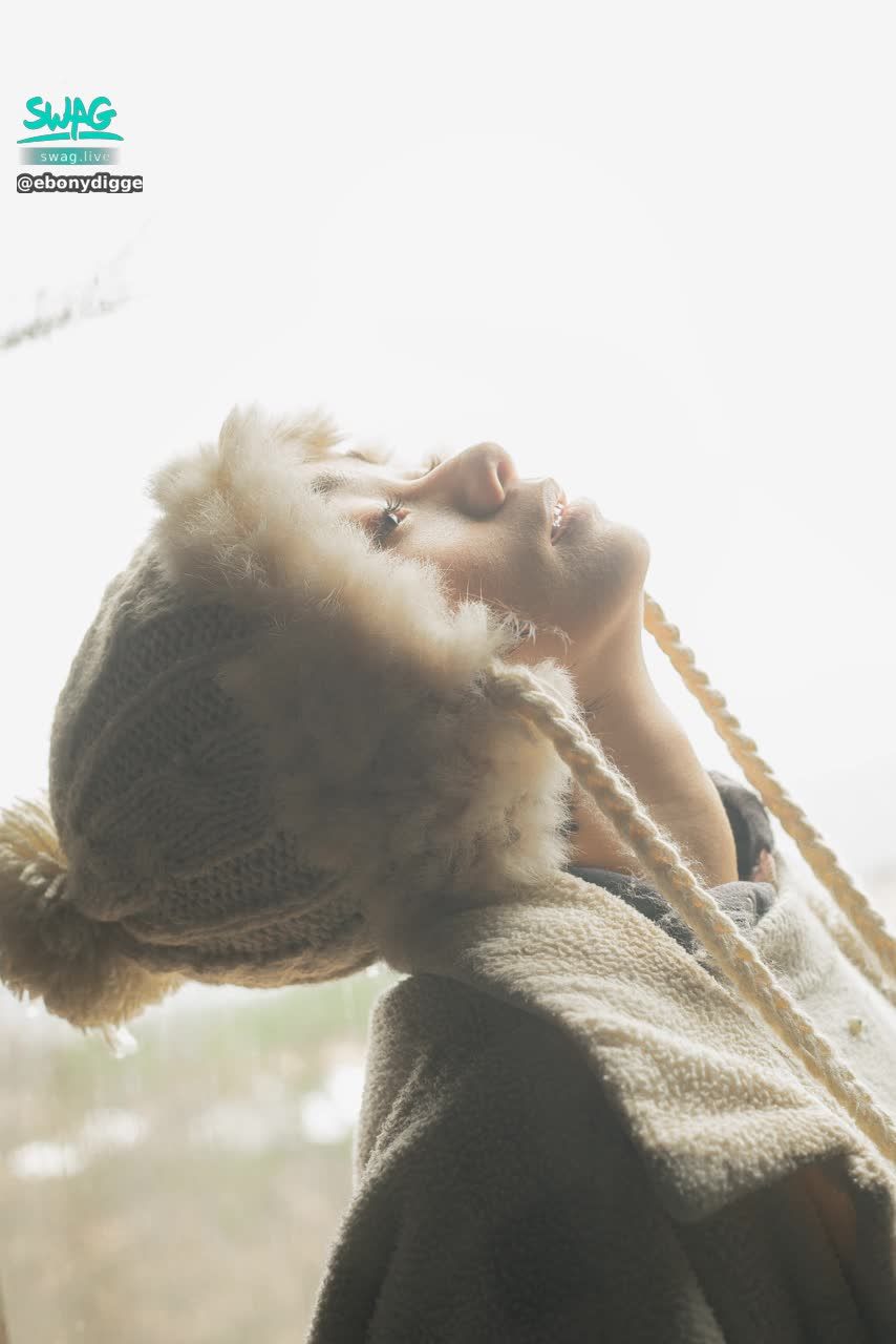 ebonydigger7224 : 小時候我也這樣,一個人發呆著胡思亂想,然後笑出來