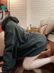 dreamyloli : 看蘿莉的蜜臀👅