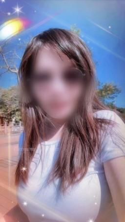 catmumu : 【🌲苗栗三灣🌲】小民宿遊記
今天好熱(熱)
平常在冷氣房待太久了..
出來行行光合作用也好😆
新竹開車🚗過來也快一個小時
這裡其實 嗯..一下就走完了😝
就亂走亂繞囉。
什麼你要直接聽晚上的劇情嗎?