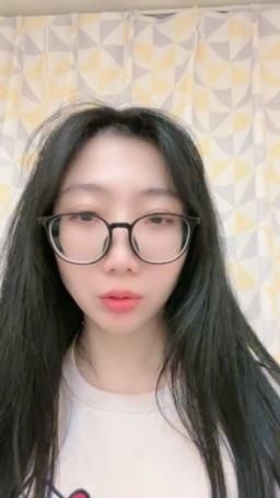 bershuka : 睡前說晚安💙我好ㄎㄧㄤ