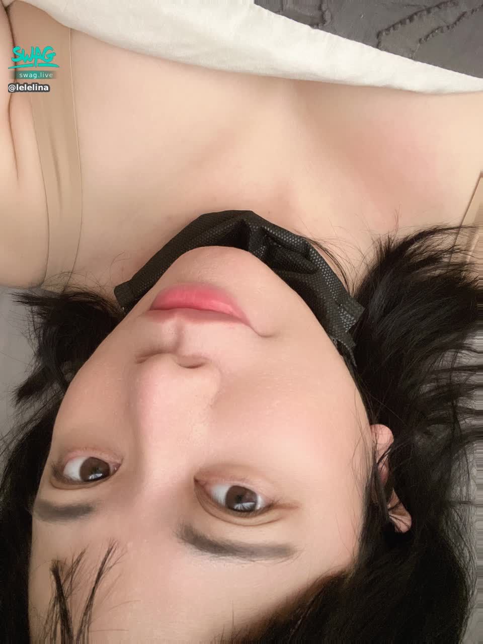 lelelina : 猜我在做啥🤪🤪🤪

#樂樂#生活