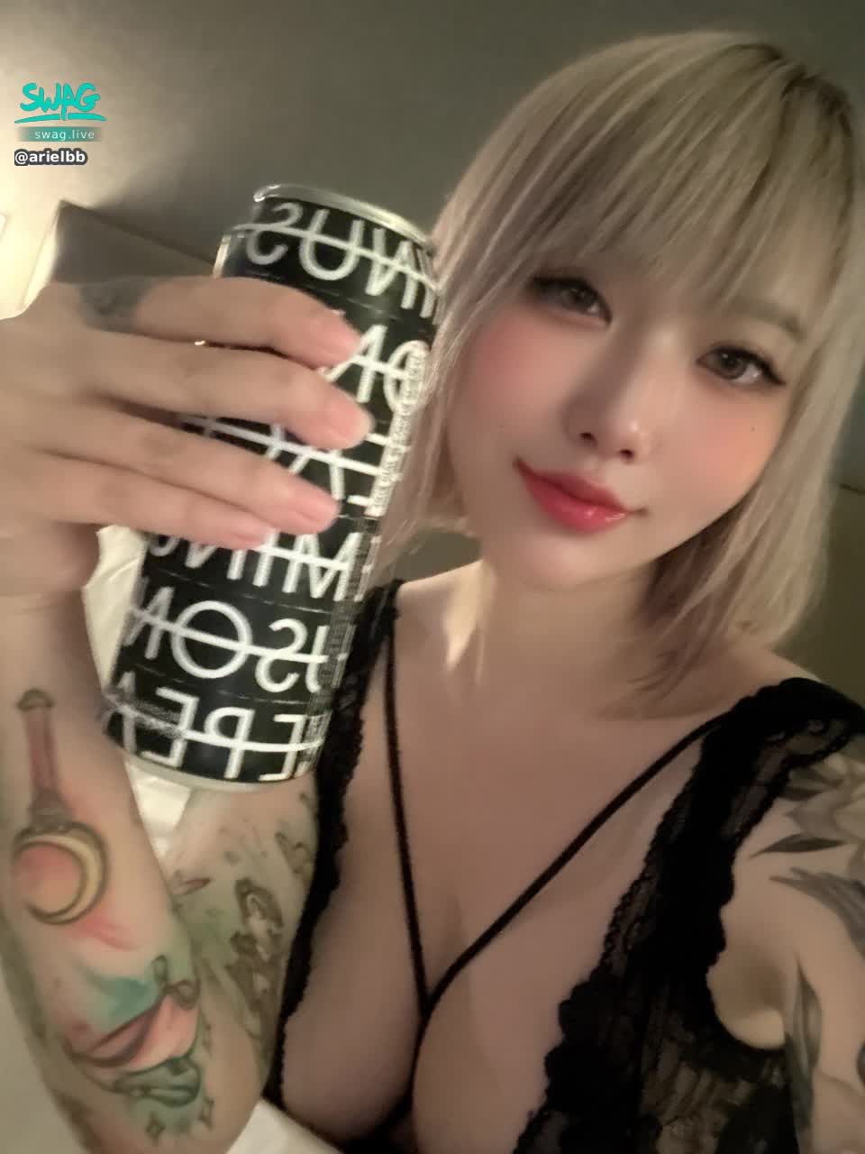 arielbb : ✨Babe想跟你們說個秘密🤫最後一篇沒有解鎖🔓你吃虧
全解鎖沒有花你2000鑽都是給你最精華片段,從來不囉嗦的愛子,誠懇到可以選里長伯了