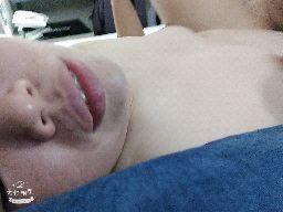 maysky : 寶寶好色！撞好大力都是趴趴聲 💦
最後拔出來射好多在肚子上了啦 💦
#實戰#騷