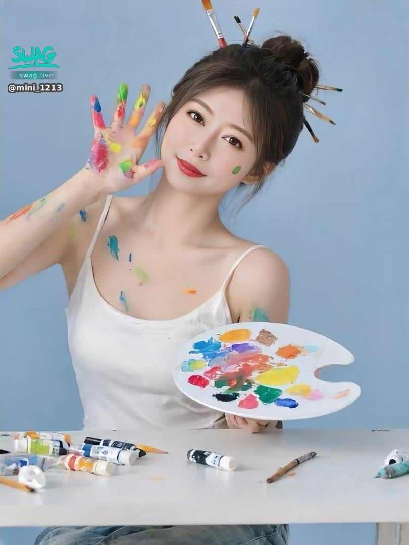 mini_1213 : 大會報告~ mini今天（11/23號）於晚間19：30開播到23：30分❤️
各位哥哥們有空別忘了來陪陪與支持咪妮唷🥰
今日門檻任務需八萬業績🥺懇求好心大哥幫幫咪妮🫶感恩~~😘