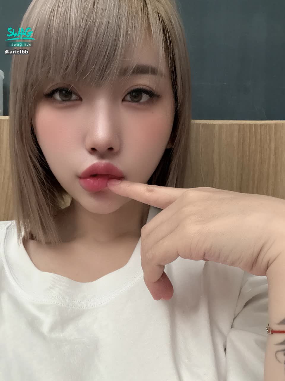 arielbb : Babe霸氣一點吧⋯⋯
全收藏下面👇的淫片
如果都露臉這麼大的誠意
業績還這麼差
之後不會再拍片了
再卷