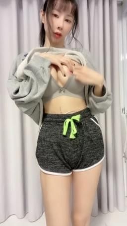 miyukibaby : 運動風女友🖤🤍🩶看內衣真理褲大奶點點誘惑你🙊