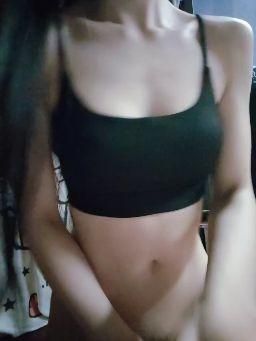 quanna : 掏出來Babe 想喝奶嗎 「送999鑽微笑南瓜」得手拿開無碼隱藏版