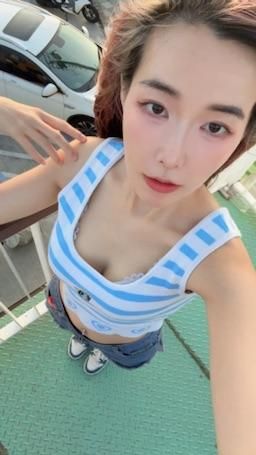 anitabebe : 😐😐