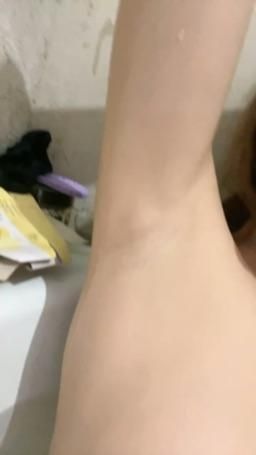 sweetkatty : my armpits 😈😍