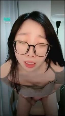 bershuka : 跳蛋🚀超舒服自慰🔞💦💦
《⚠️此影片因為是直播側錄，畫質會略差一點，不介意的哥哥可以點開看看，歡樂一下😂》

#大奶 #sexy #奶頭 #露點 #性感