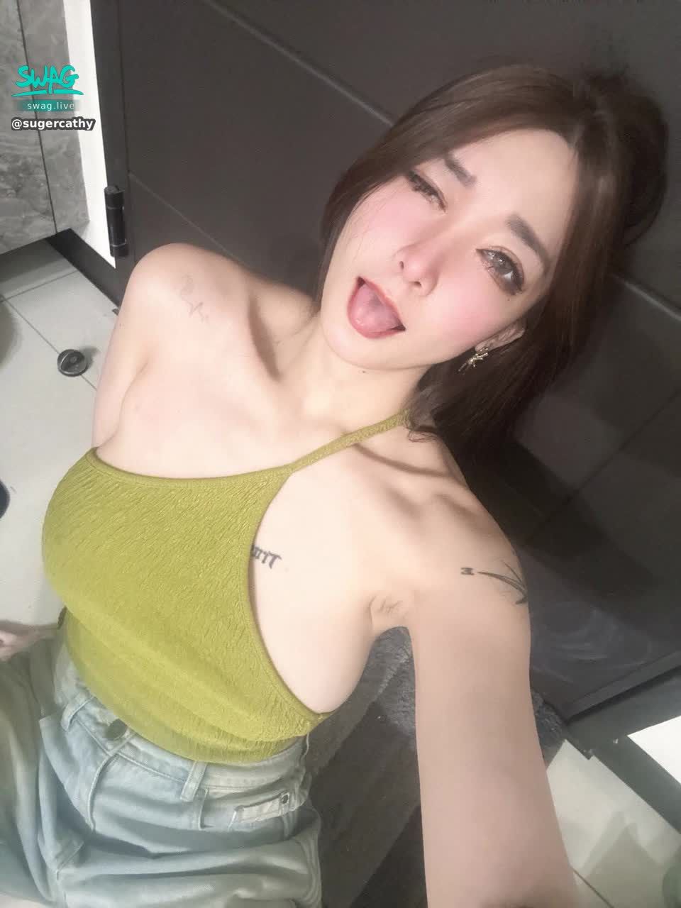 sugercathy : 去看❗️私藏片隨機60鑽大放送❗️就知道凱希平常給的私藏有多讚,不要錯過~下架就只能買貴囉