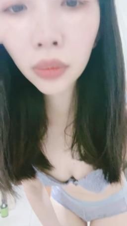 feelingg : 一個人洗澡🧼沒有人幫我搓背
好希望可以跟哥哥一起洗澡澡🥰
#騷 #se