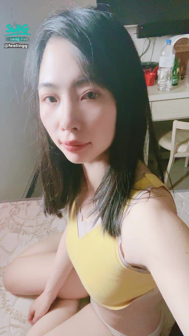 feelingg : 外面太陽有點刺眼