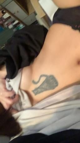 quellaa : 正面色色視角🥵🥵全裸寫真歡迎私訊🔞💦有影片喔♥️