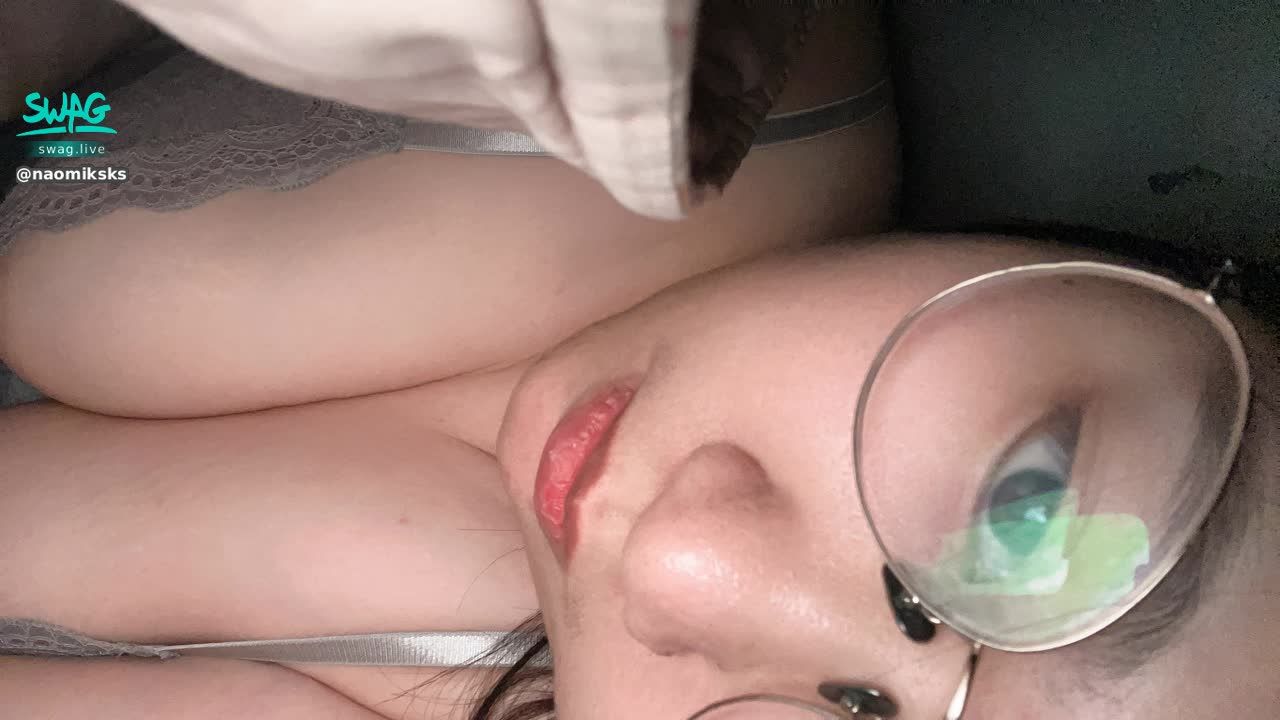 naomiksks : 既然Babe真心誠意的發問了
我就大發慈悲的
給Babe老價格😉
10顆紫黑鑽客製影片🎦
還有更大尺可以30顆的極致色色影片😎
復出優惠‼️‼️‼️
99999的話可以一對一
🔥到年底喔🔥