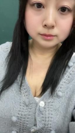 qianxingchen. : 上班中 來滿足我喔