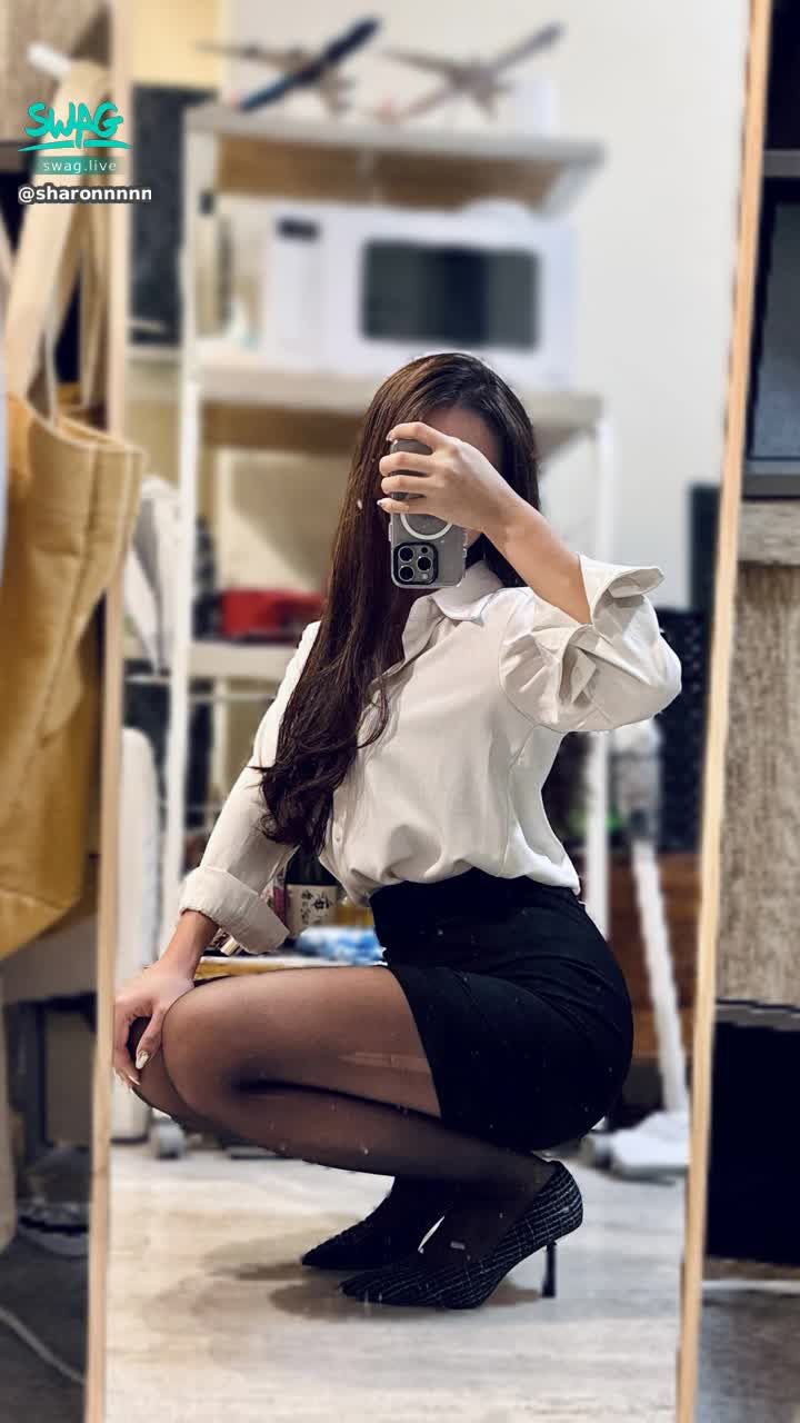 sharonnnnn : 晚點上播喲❣️❣️11月接近尾聲了⋯如果喜歡雪倫的話可以送點小禮物幫雪倫拼一下><🥺💕