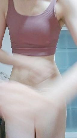 aileenn : 脫衣秀🔥💋👙🥵