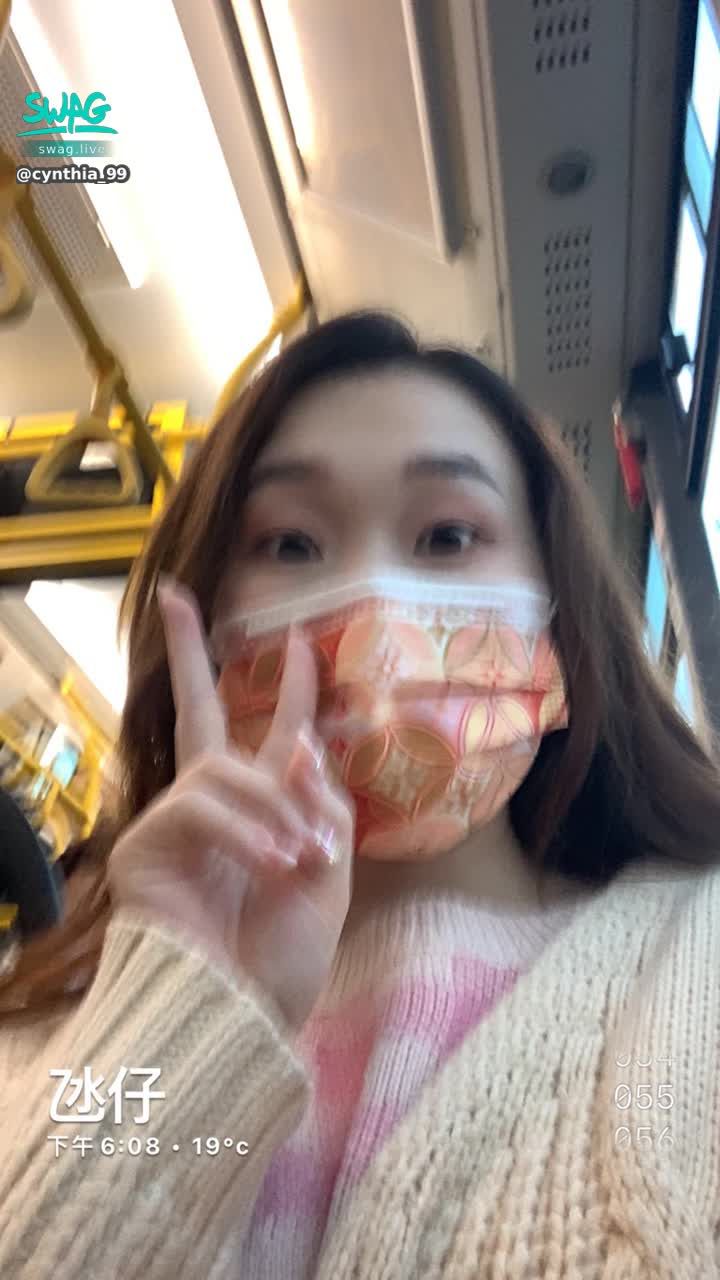 cynthia_99 : 剛買了26年過年回家的機票
11月12月1月 加油！ 準備2月回家孝順父母嘍