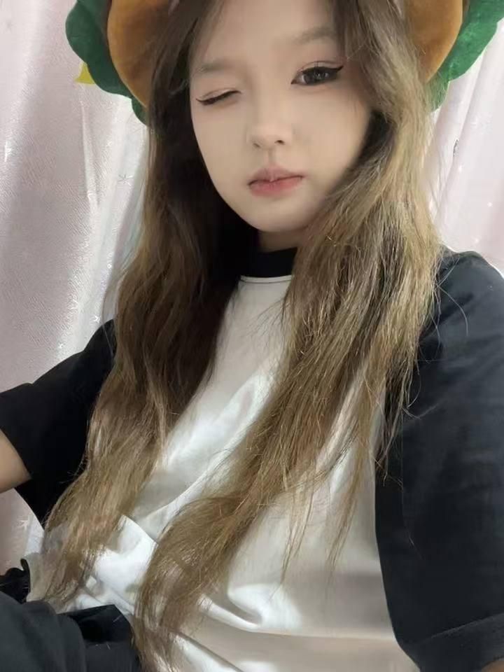 ljxlxm : 冬天来了，想找个人暖暖被窝