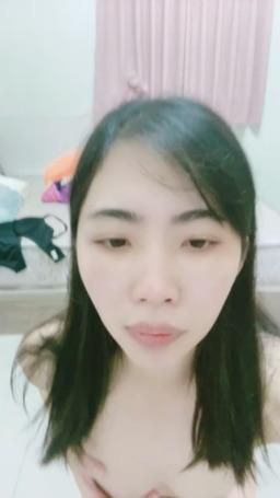 feelingg : 身體不舒服還是要開工🥹#性感 
#奶 #露點 #sexy