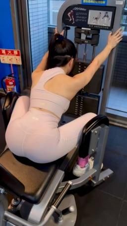 milulube : 瑜珈褲屁屁🍑