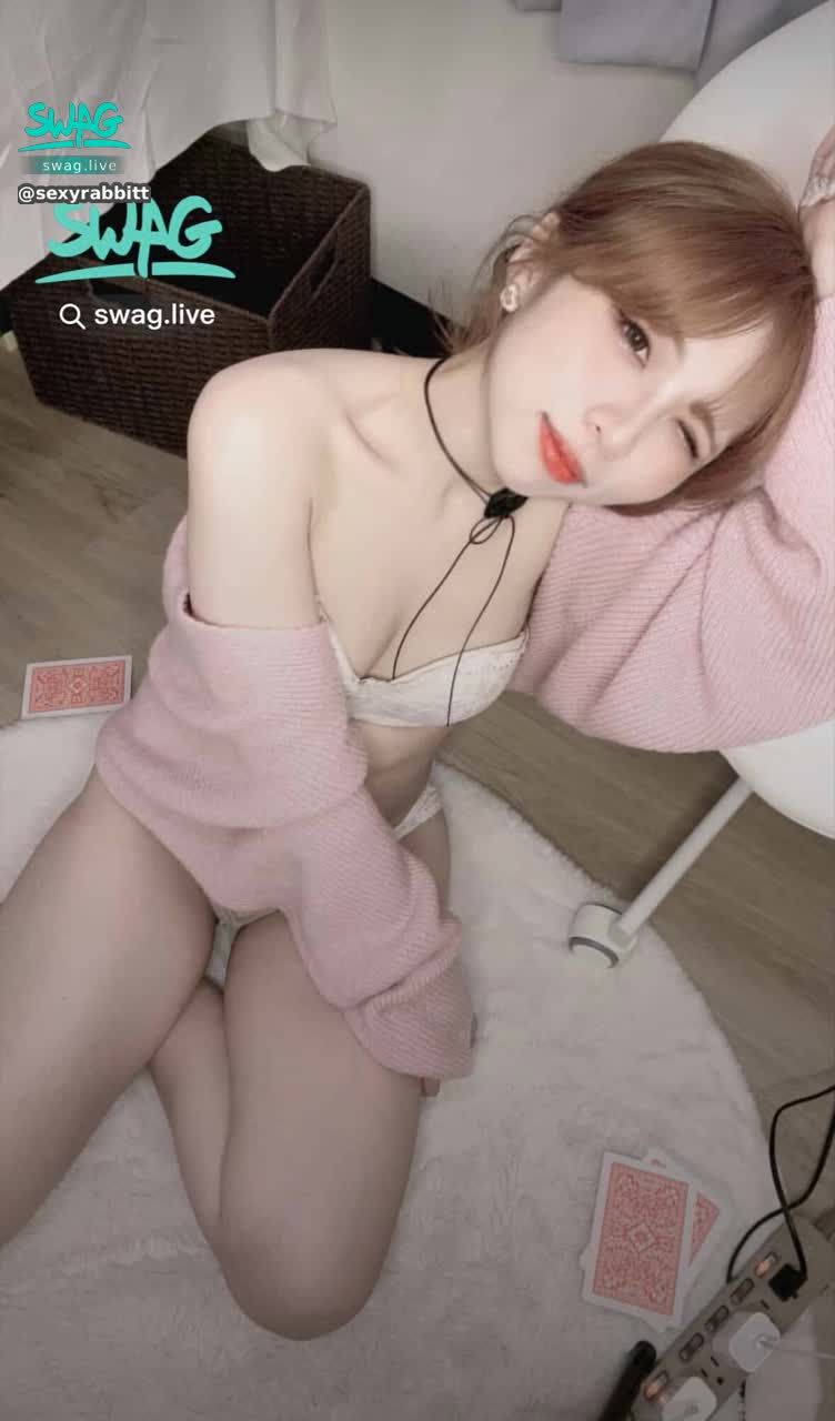 sexyrabbitt : ‼️離這個月目標差一點點了‼️哥哥們拜託幫幫我~~~🥹🥹🥹🥹
💕私訊兔兔關鍵字都有影片可以換唷😈
💕直播間刷禮物or跳蛋可以玩純約會生日轉盤🩷🩷🩷