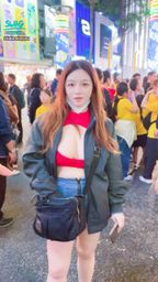 jojomissyou : 穿紅色性感裝來超多人的市集逛街